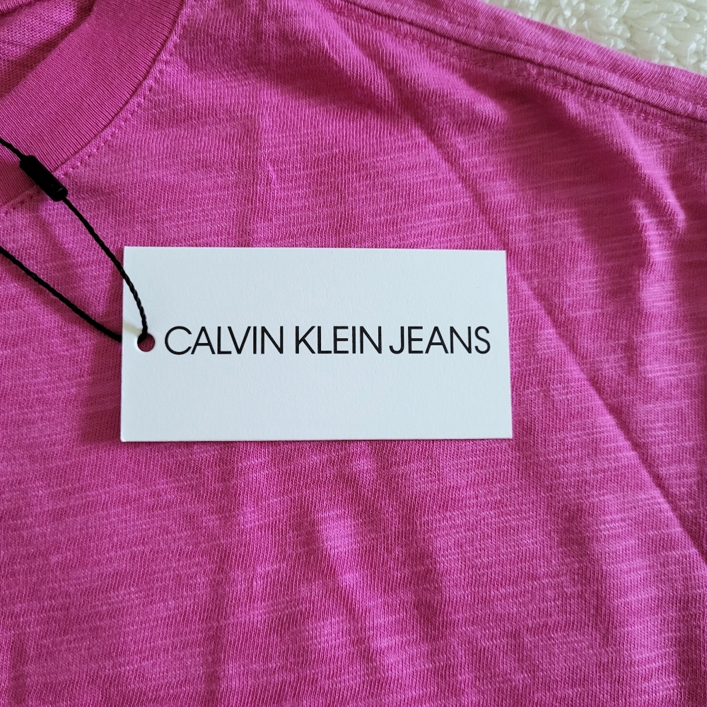 Calvin Klein Jeans👖Pink💕 Boxy Tee - NWT - Picture 9 of 12